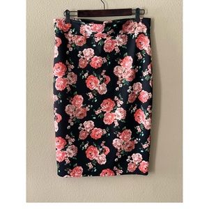 Ultra Teeze below the knee pencil skirt, size XL